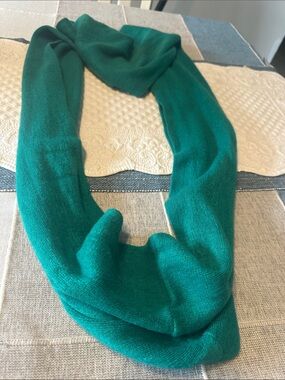 Green Infinity Scarf - Soft Women's Accessory